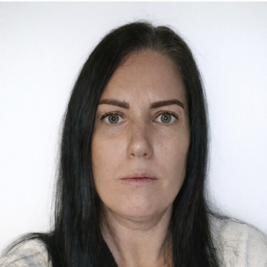 legal expert Lindsey  Gordon