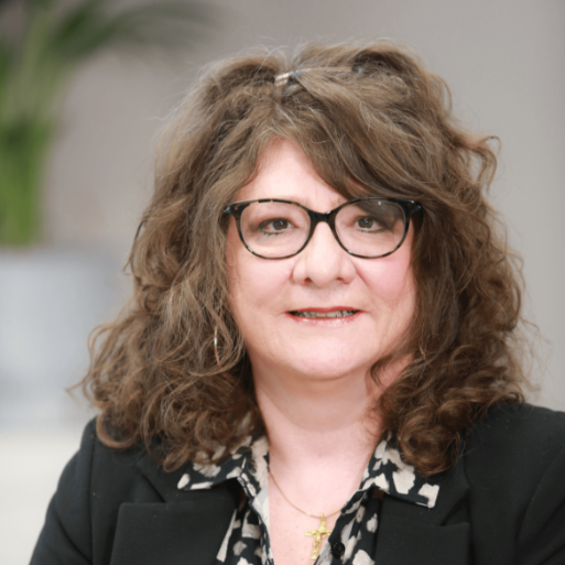 Linda Davies