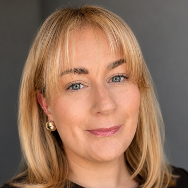 legal expert Zoe Carter