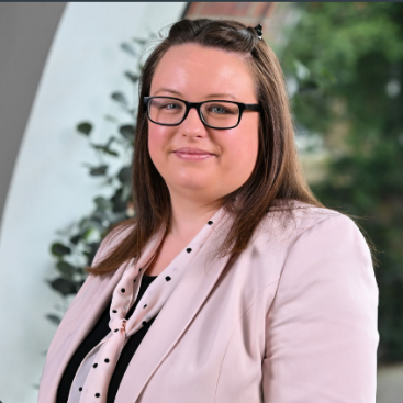 legal expert Lyndse Richardson
