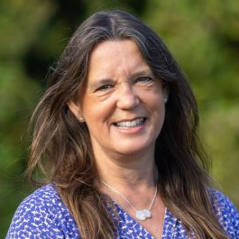 legal expert Johanna Knott