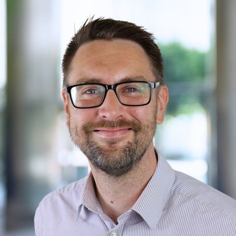 legal expert Lee Comfort