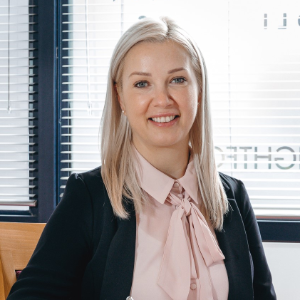 legal expert Kelly Smith