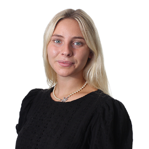 Phoebe Holdstock photo