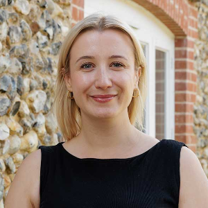 Catherine Lowes De Bank